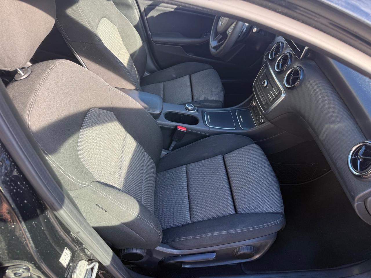 Mercedes-benz A 200 d Automatic Premium