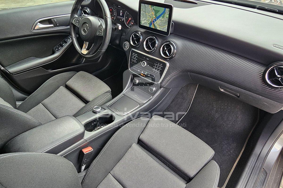 MERCEDES GLA 200 d Automatic Business Extra