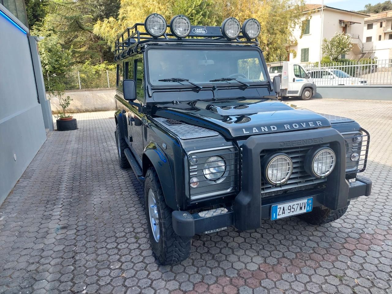 Land Rover Defender 110 2.4 TD4 SE