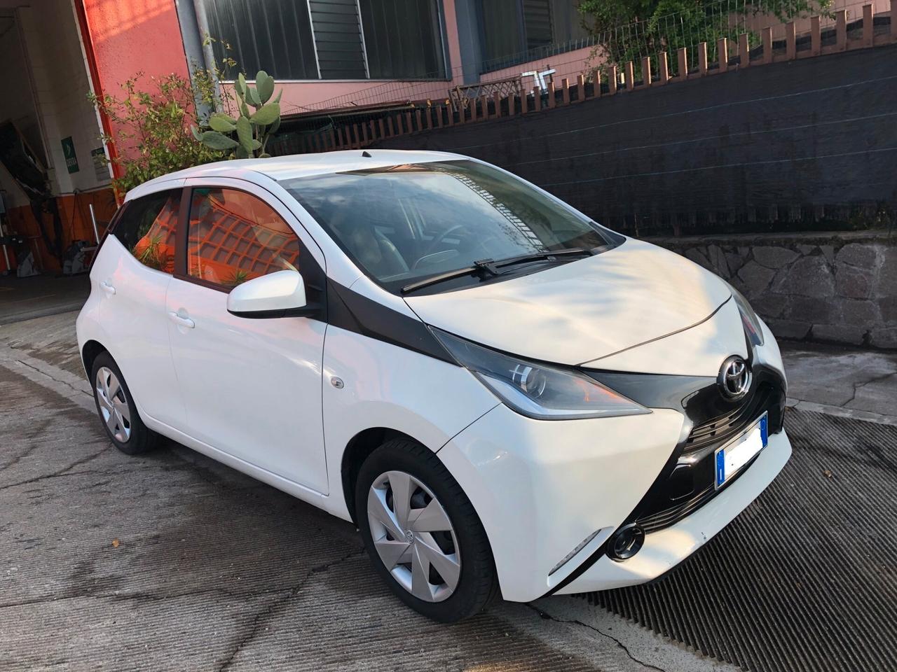 Toyota Aygo 1.0 benzina adatta per neopatentati