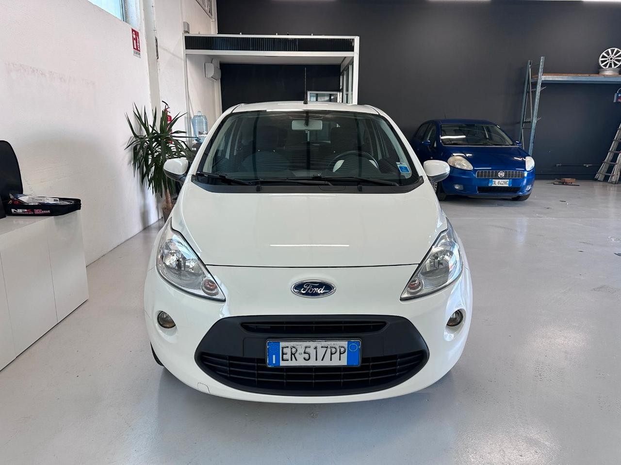 Ford Ka 1.2 Titanium s/esp,tcs 69cv E5