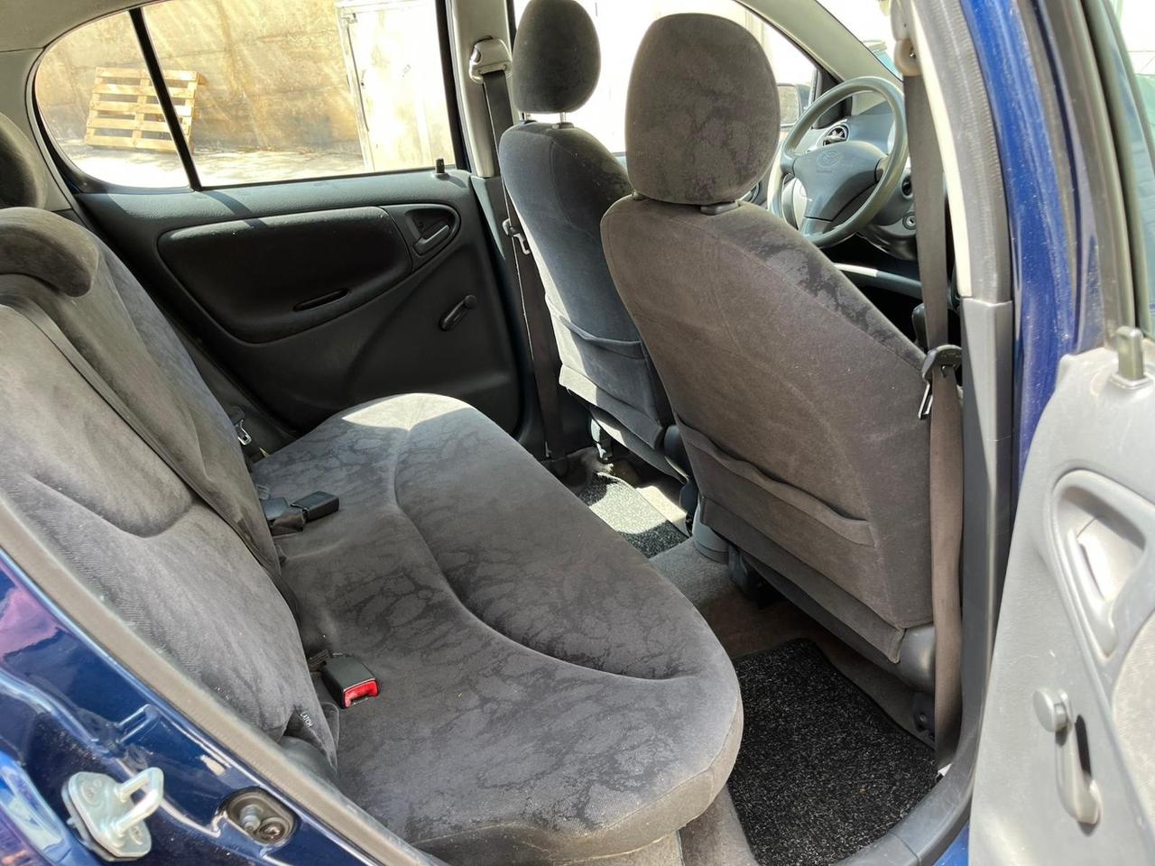 Toyota Yaris 1.4 tdi D-4D cat 5 porte Sol '03