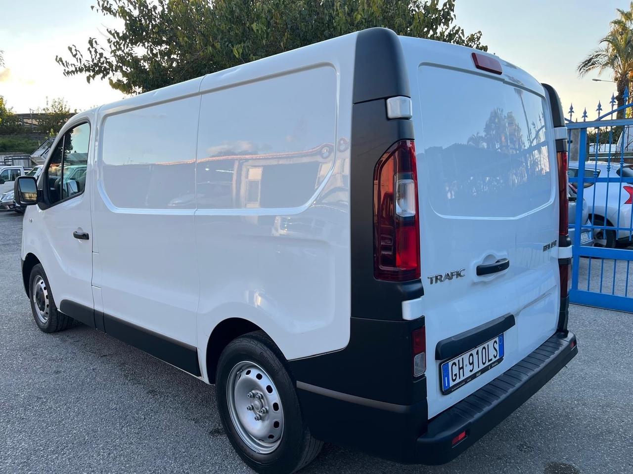 Renault trafic cargo 2.0 dci -2022