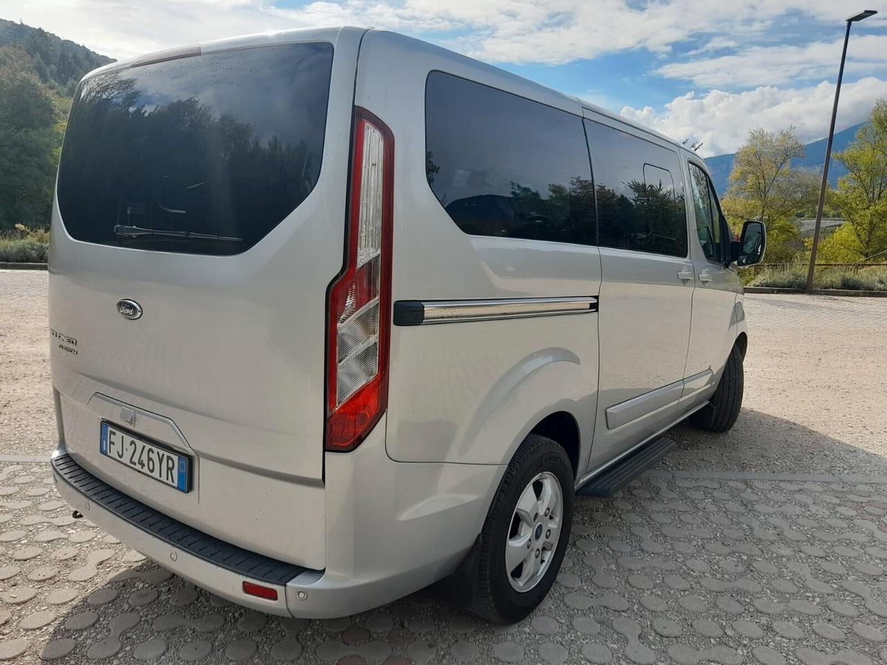 Ford Tourneo Custom 2.0 TDCi Titanium 9 POSTI