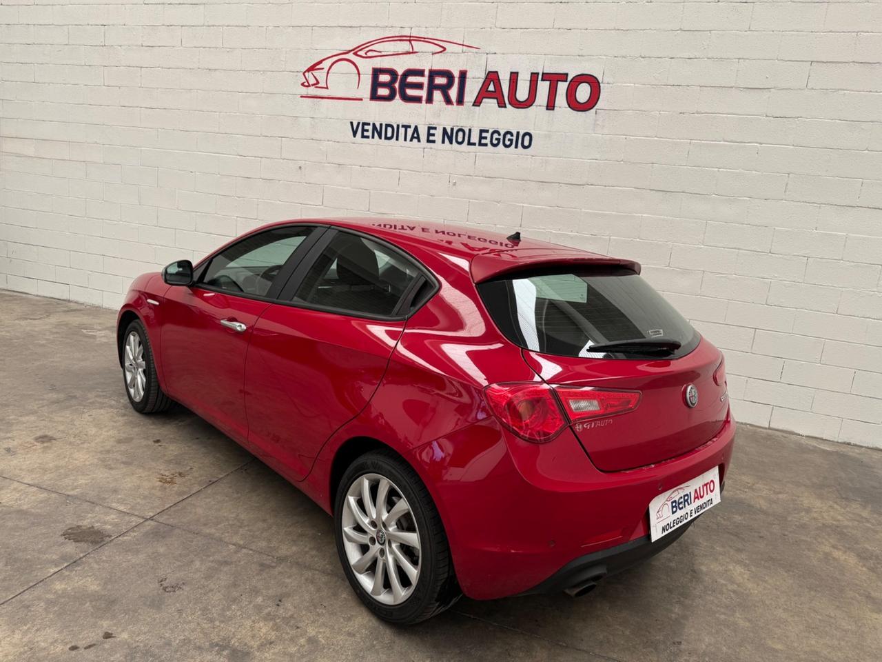Alfa Romeo Giulietta benzina cambio automatico