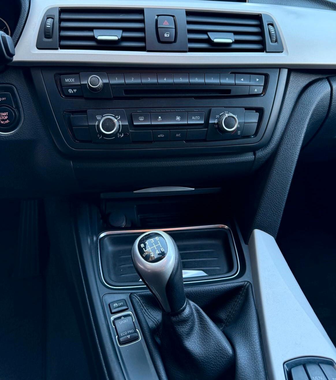 Bmw 318d Touring Luxury 143Cv