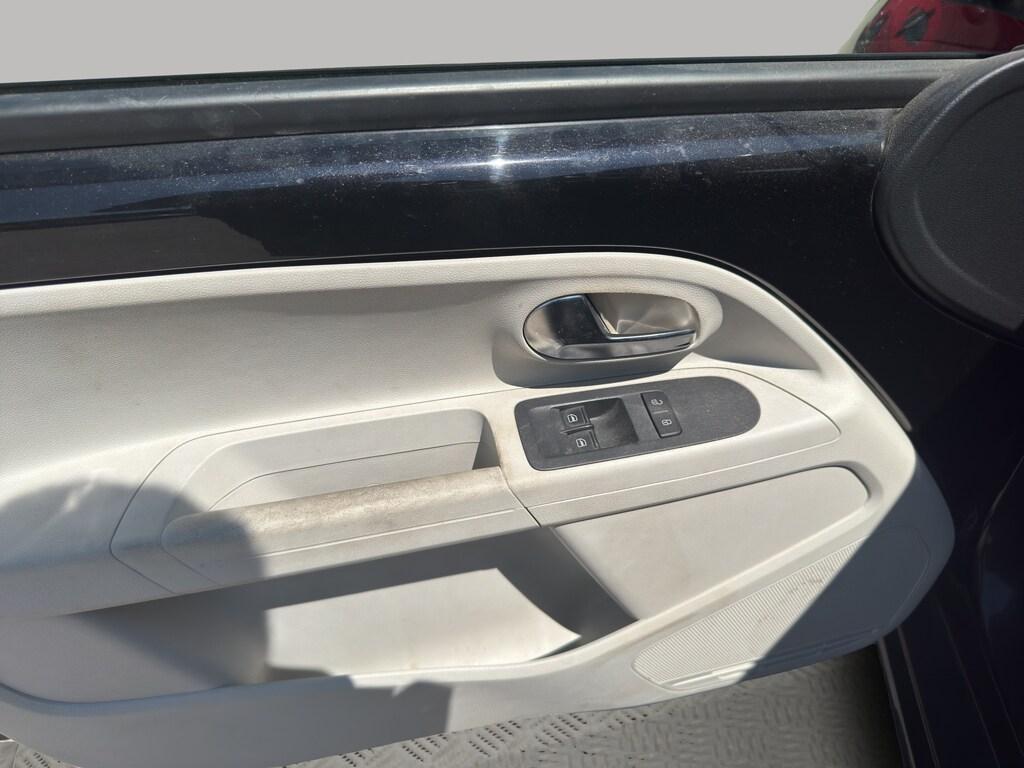Volkswagen up! 1.0 BlueMotion Move ! ASG