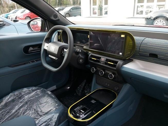 FIAT GRANDE PANDA ICON 1.2 Hybrid 110CV RED