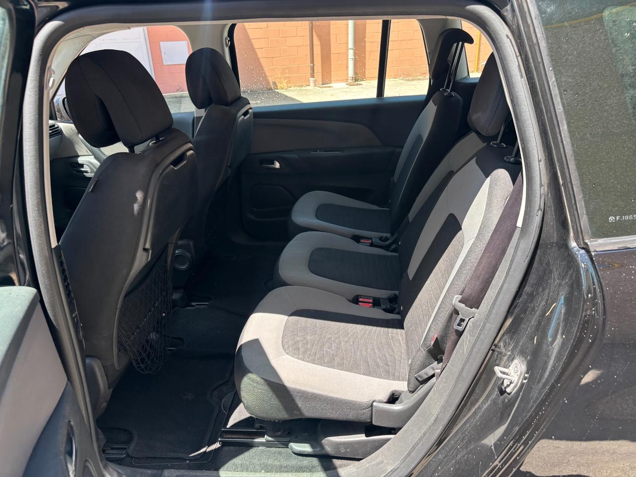 Citroen Grand C4 Picasso 1.6 e-HDi 115 Intensive