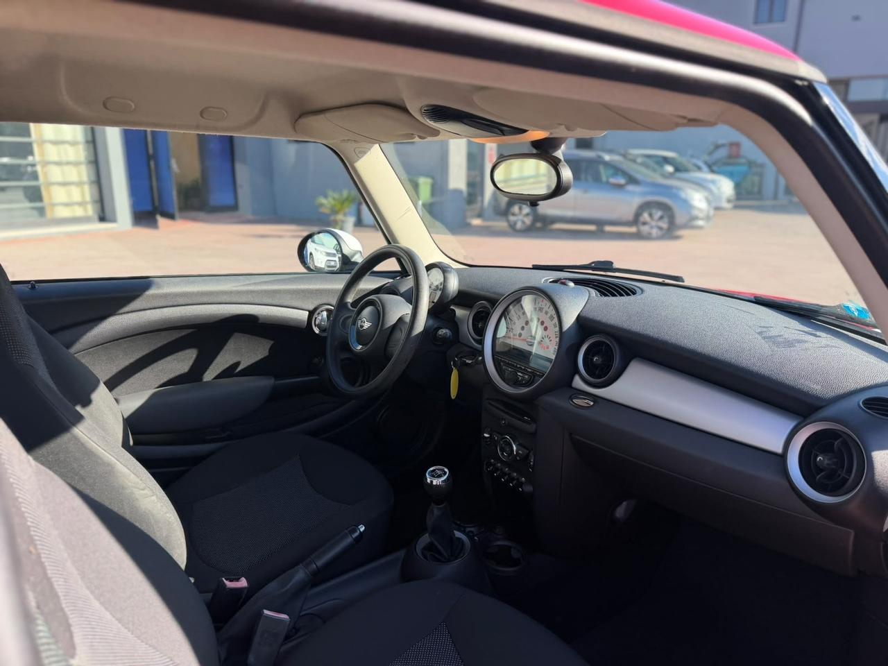Mini 1.6 16V One (55kW)