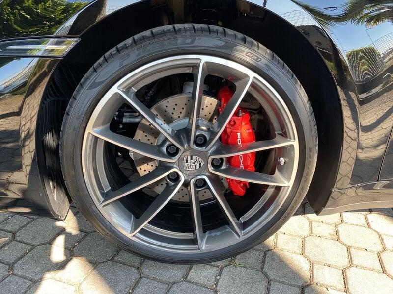 Porsche 911 992 Carrera 4 Cabriolet (992.1)