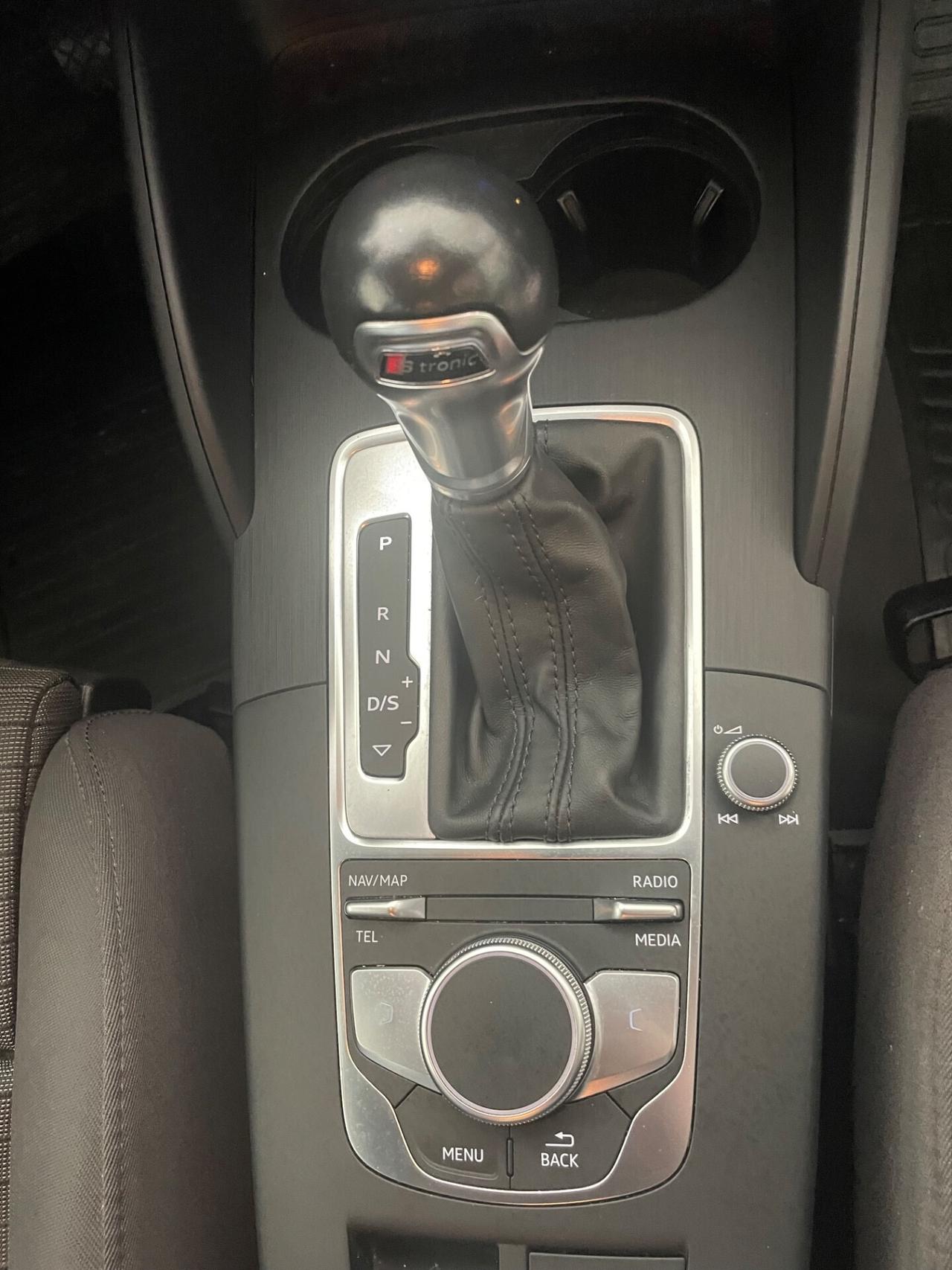 AUDI A3 SPB 1.6 TDI 116 CV S TRONIC SPORT