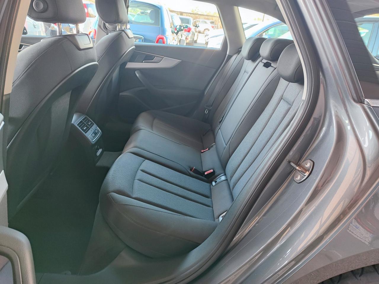 Audi A4 Avant 2.0 TDI 150 CV S tronic LINE EDITION