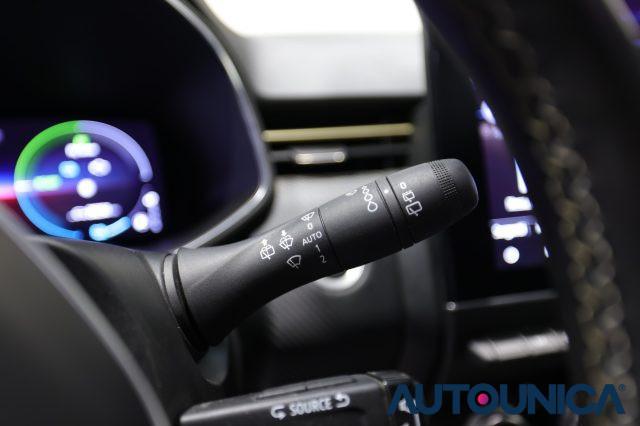 RENAULT Clio FULL HYBRID E-TECH 145 CV 5 PORTE ENGINEERED