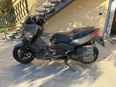 Yamaha X-Max 400