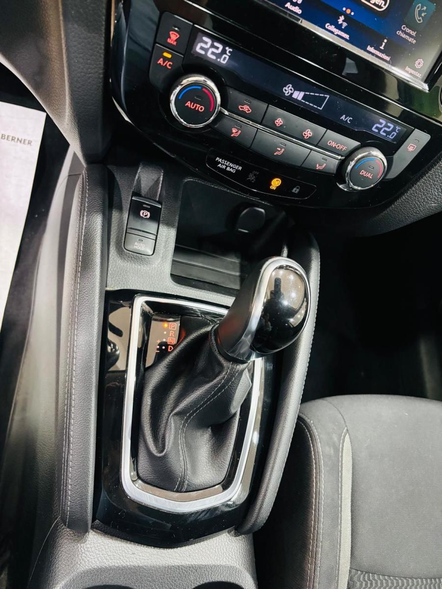 Nissan Qashqai 1.5 dCi 115 cv Automatica N-Tec Total Black