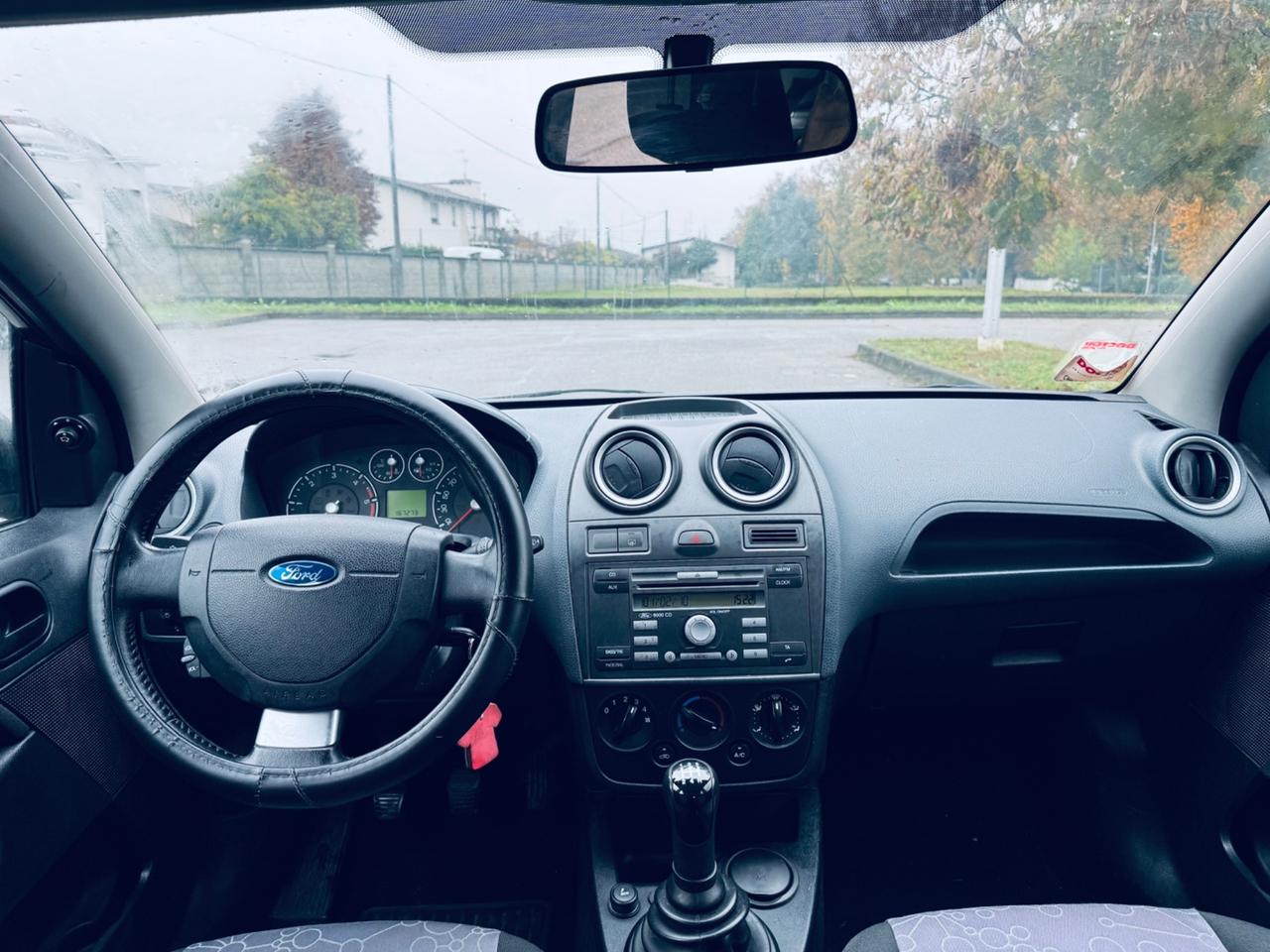 Ford Fiesta 1.4 TDCi 5p. Ghia