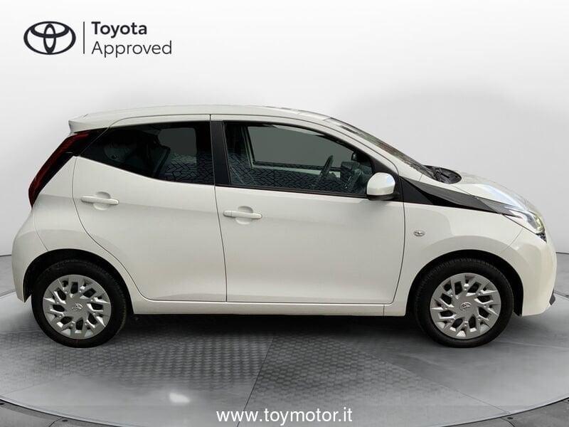 Toyota Aygo 2ª serie Connect 1.0 VVT-i 72 CV 5 porte x-play