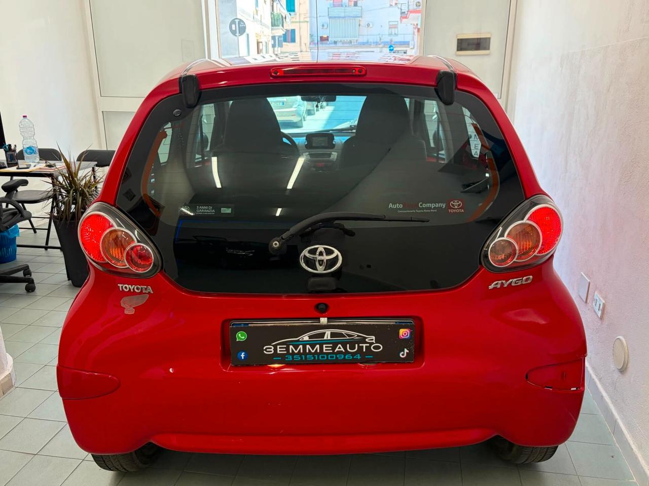 Toyota Aygo 1.0 68Cv Connect Led 12 MESI DI GARANZIA