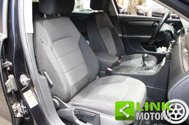 VOLKSWAGEN Passat Var. 2.0 TDI Highline Blue M.Tech.