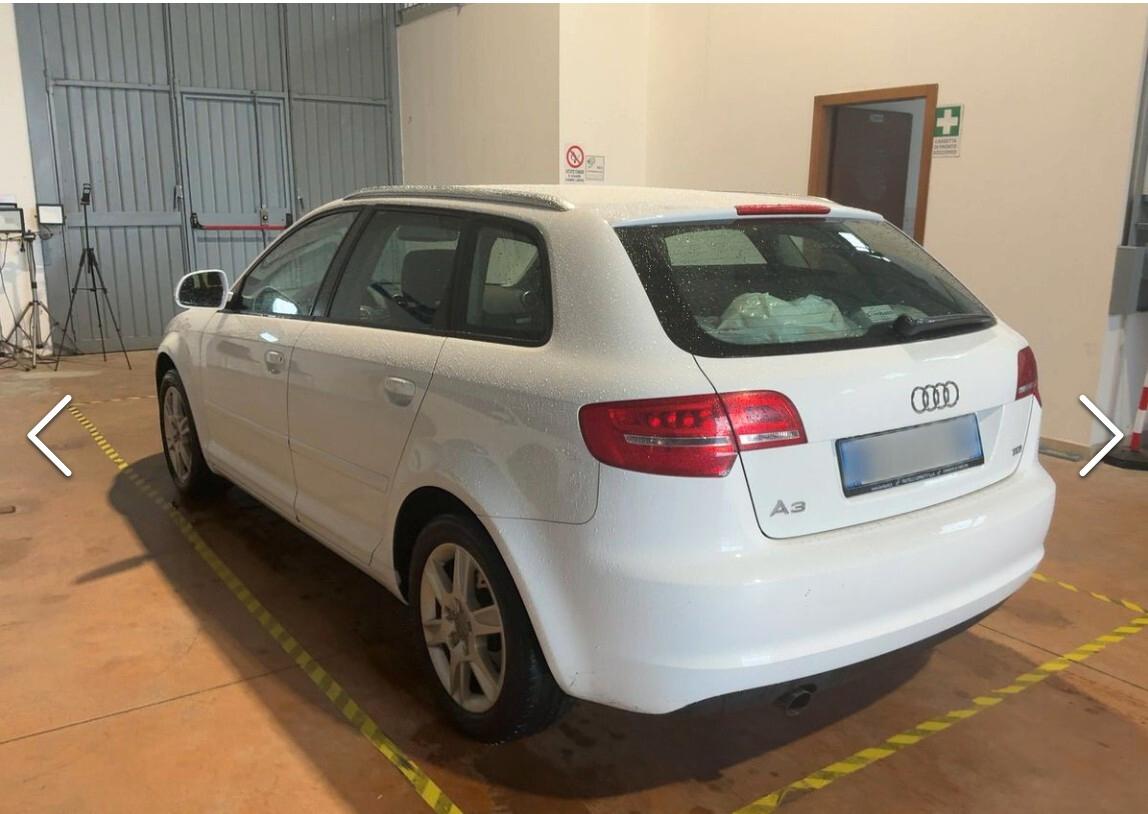 Audi A3 1.6 TDI 105 CV CR Attraction