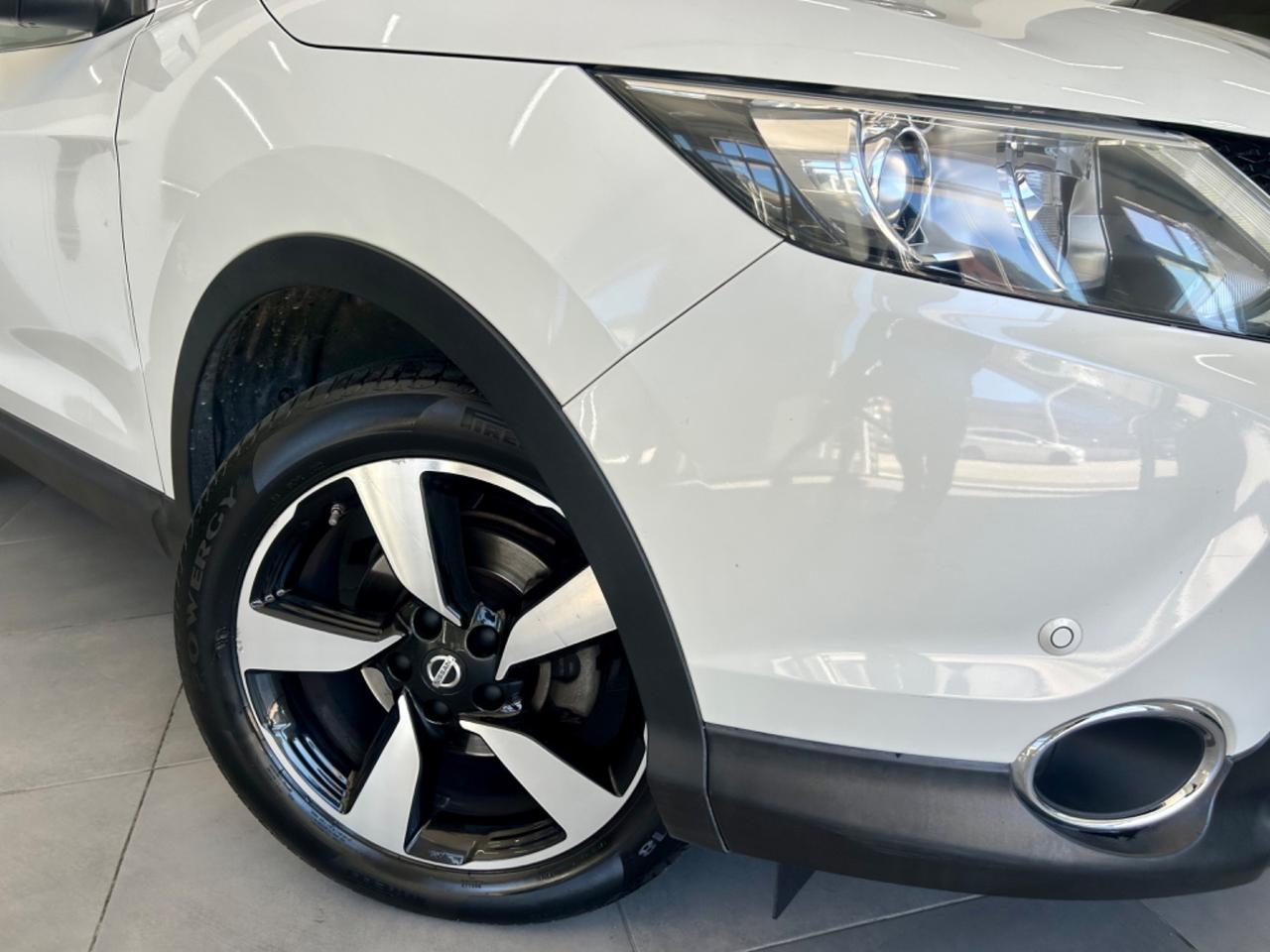 Nissan Qashqai 1.5 dCi Tekna TETTO finanziabile