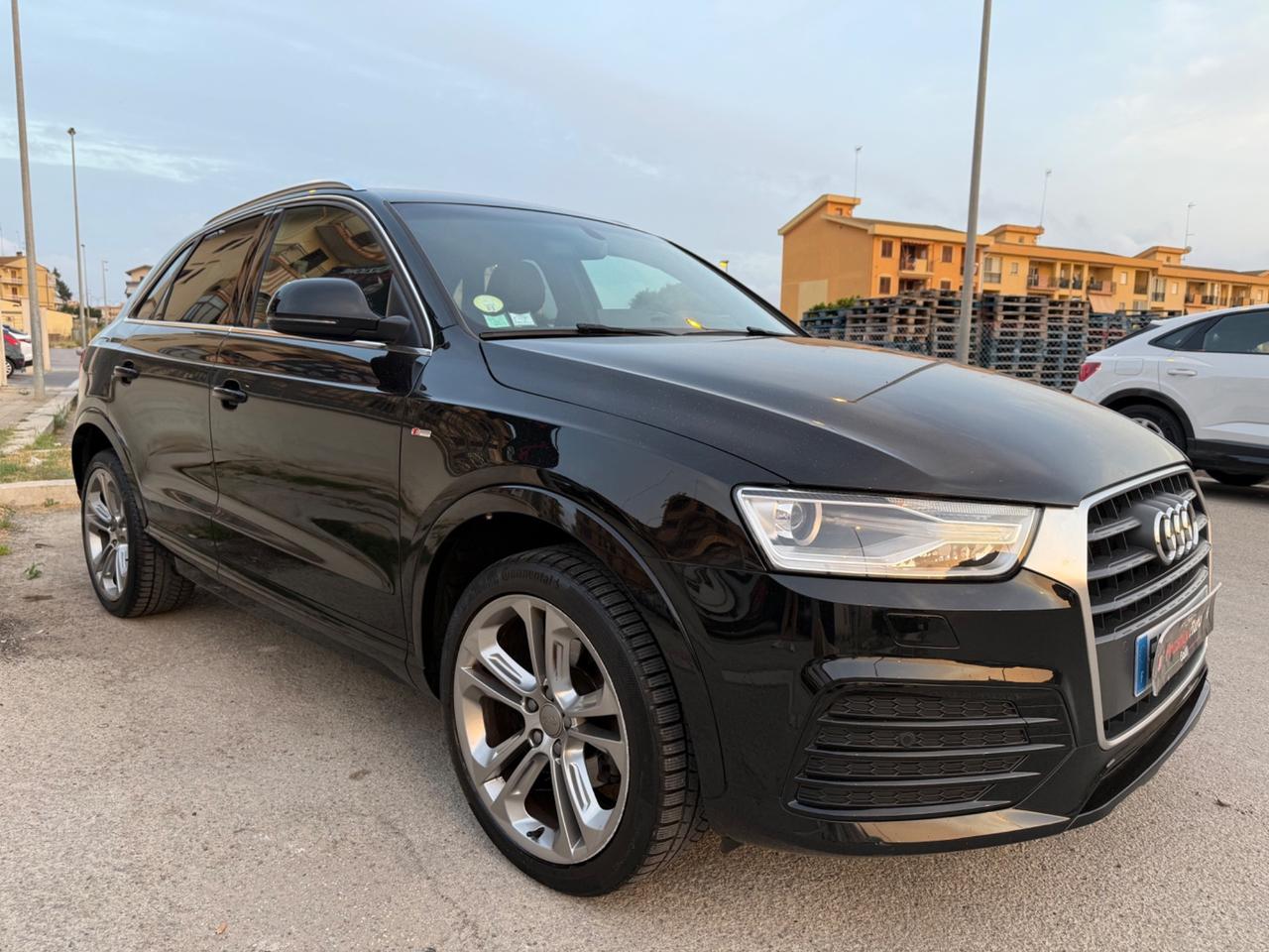 Audi Q3 2.0 TDI 150 CV S tronic S-lline