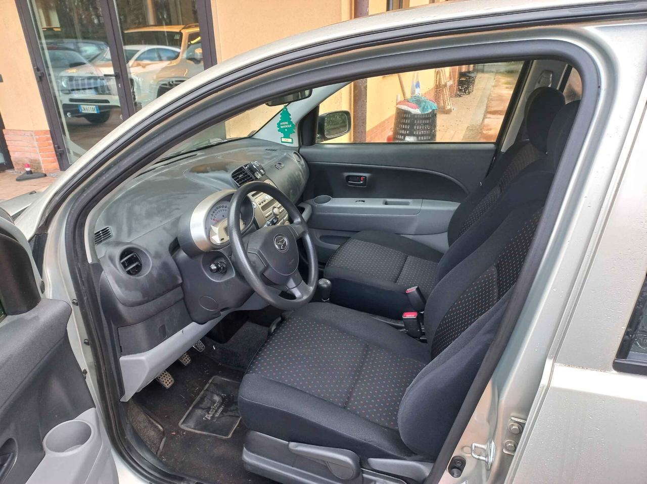 Daihatsu Sirion 1.0 Sho