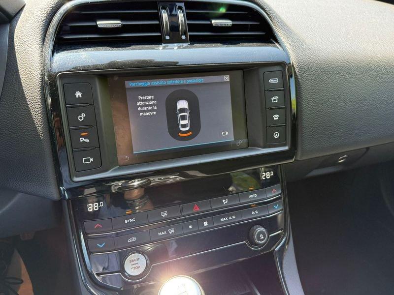 Jaguar XE JAGUAR XE 2.0 D 180cv 6m - PURE BUSINESS EDITION -