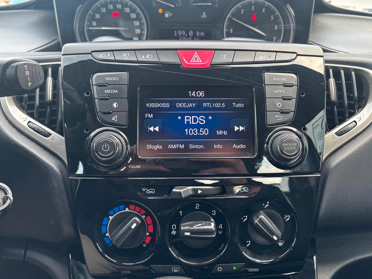 Lancia Ypsilon 1.2 69 CV 5 porte Gold