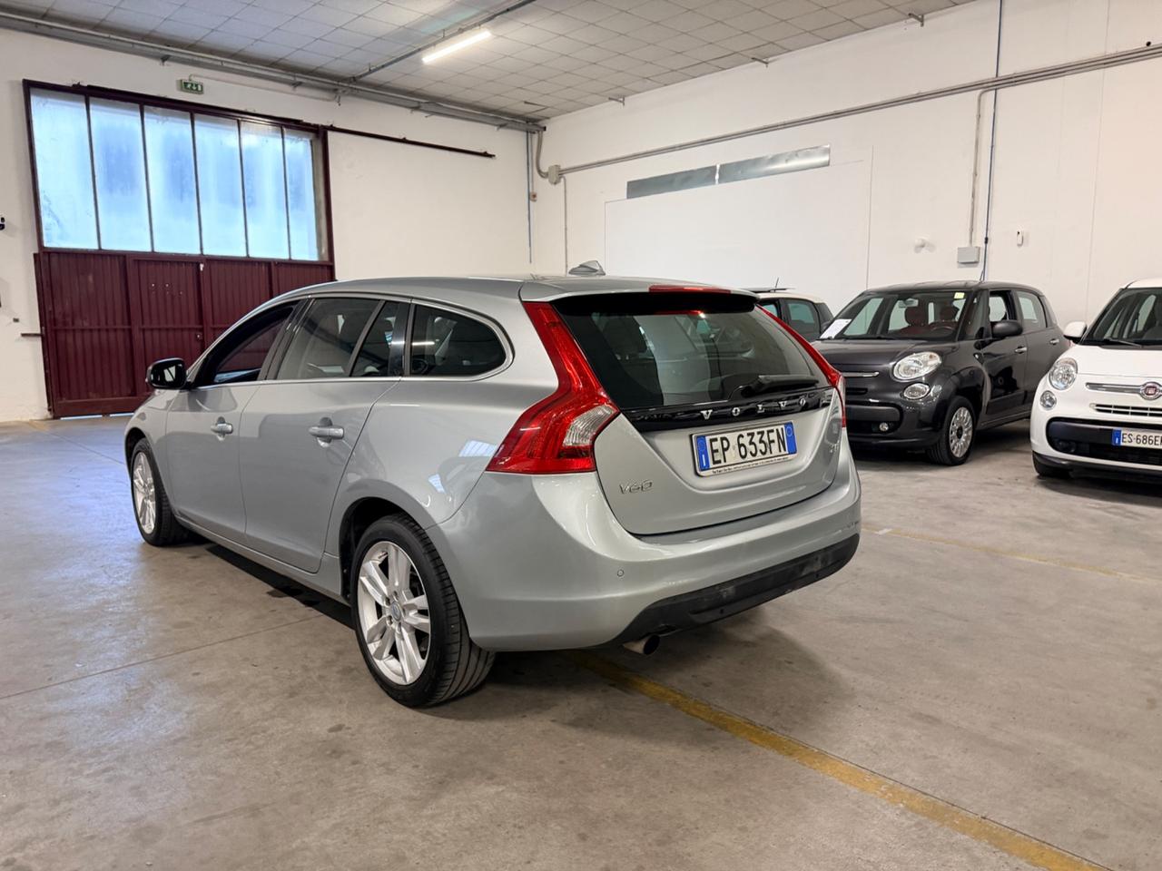 Volvo V60 DRIVe Powershift Momentum