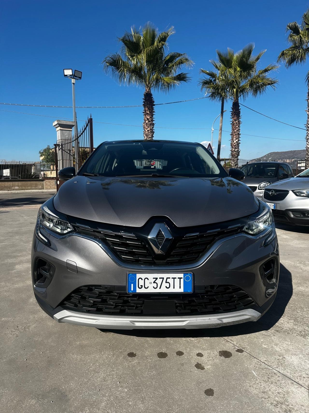 Renault Captur Plug-in Hybrid E-Tech 160 CV Initiale Paris