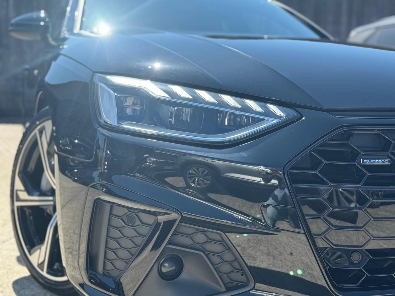 Audi A4 Avant 40 TDI quattro S tronic S line