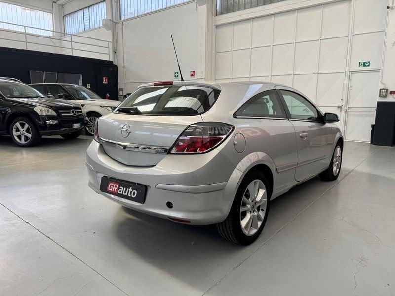Opel Astra Astra GTC 1.9 cdti Cosmo 6m