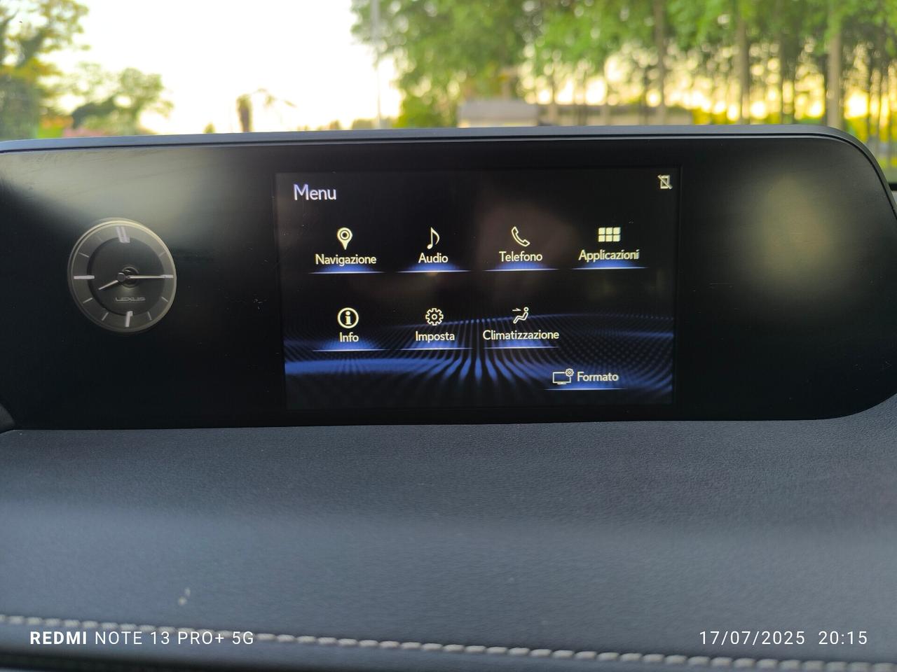 Lexus UX Hybrid Business