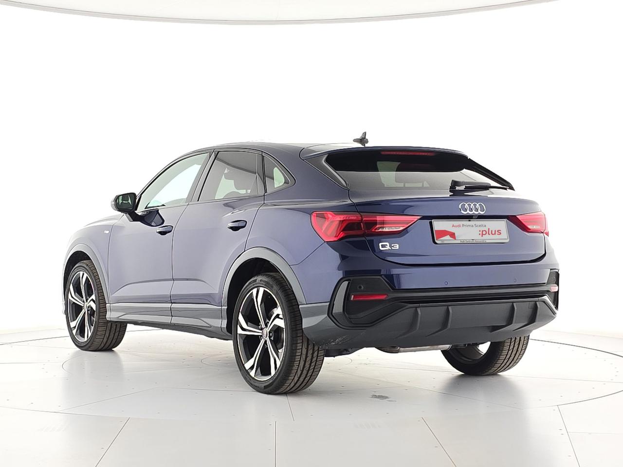 Audi Q3 sportback 35 2.0 tdi identity black s-tronic