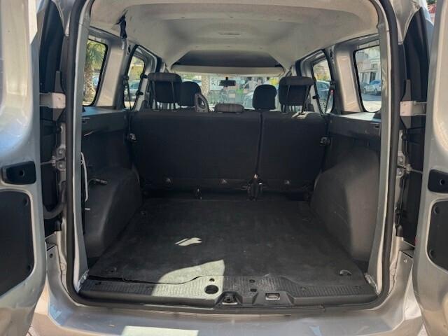 Dacia Dokker 1.5 dCi 8V 90CV Start&Stop Serie Speciale Lauréate Family