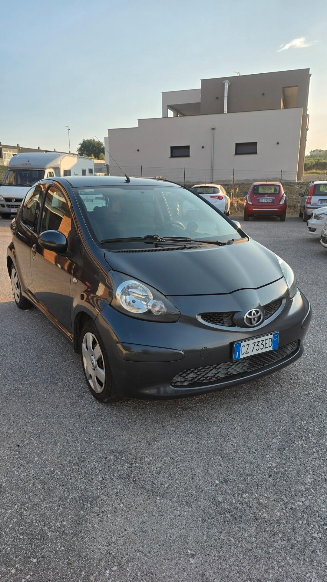 Toyota Aygo 1.0 12V VVT-i 5 porte