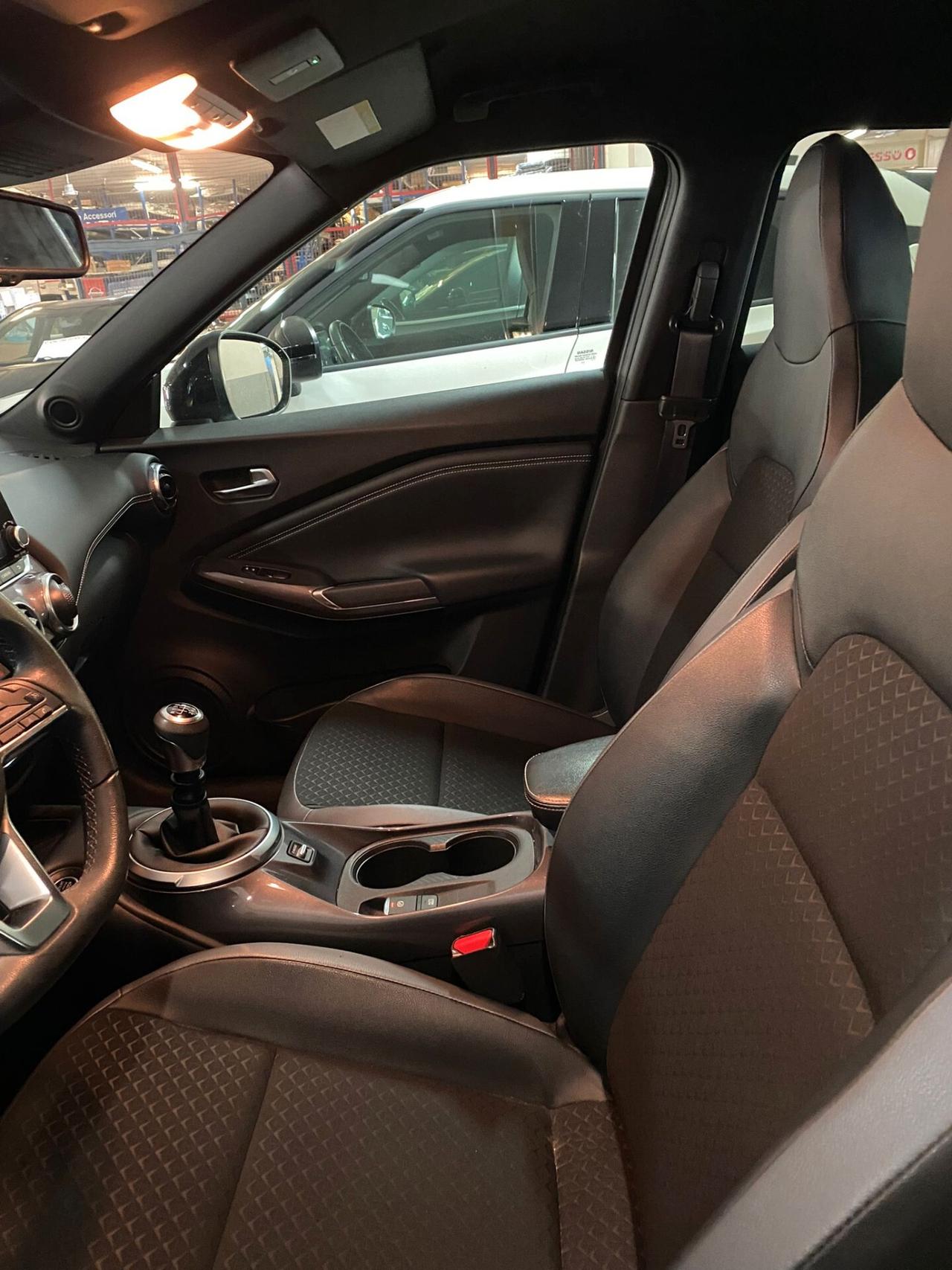 Nissan Juke 1.0 DIG-T 114 CV N-Connecta