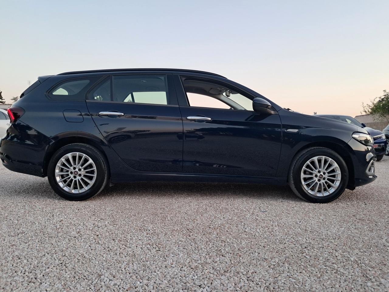Fiat Tipo 1.6Mtj 120cv-Lounge*NAVI*LED*VIRTUAL