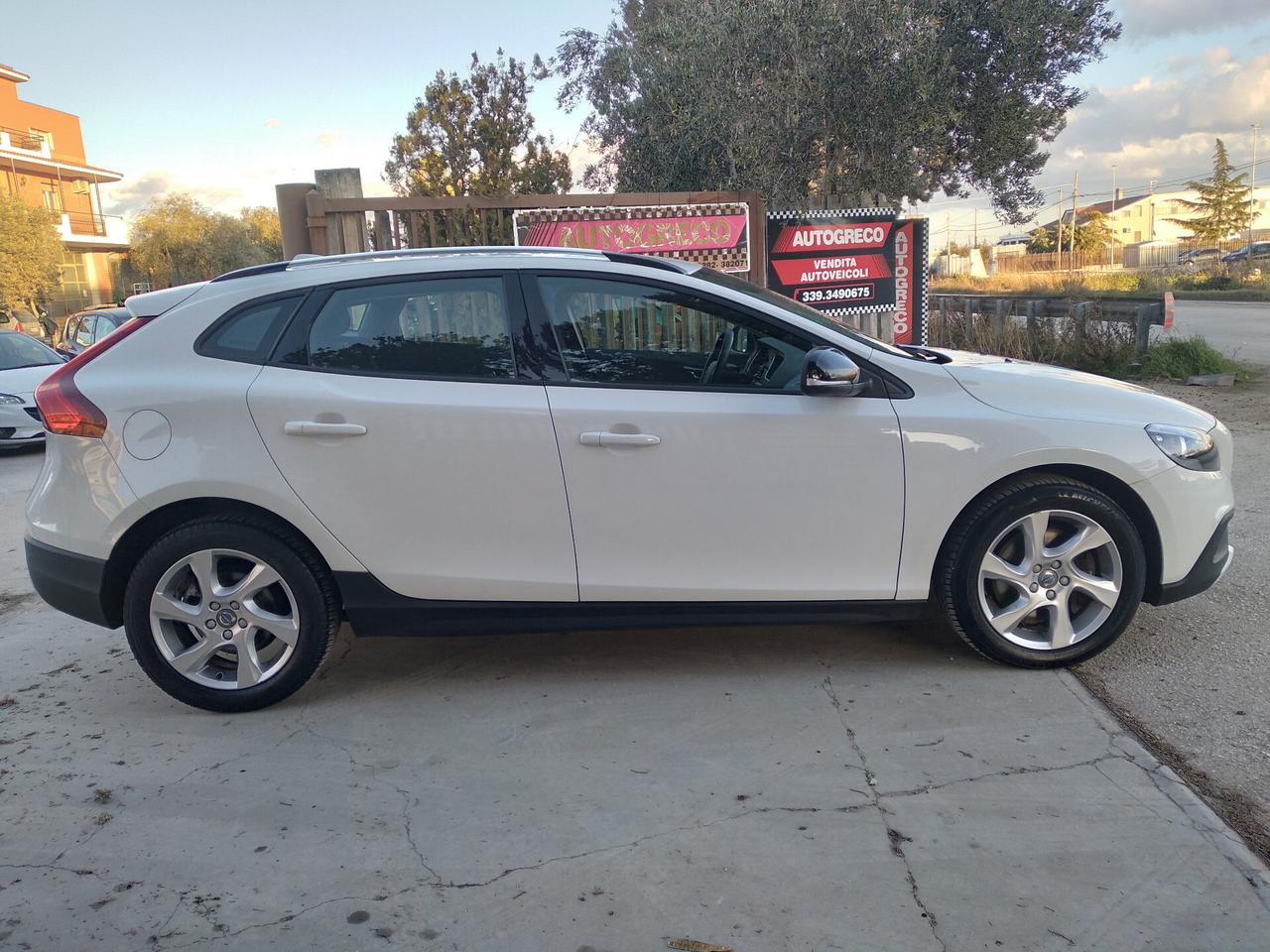 Volvo V40 Cross Country D2 Momentum