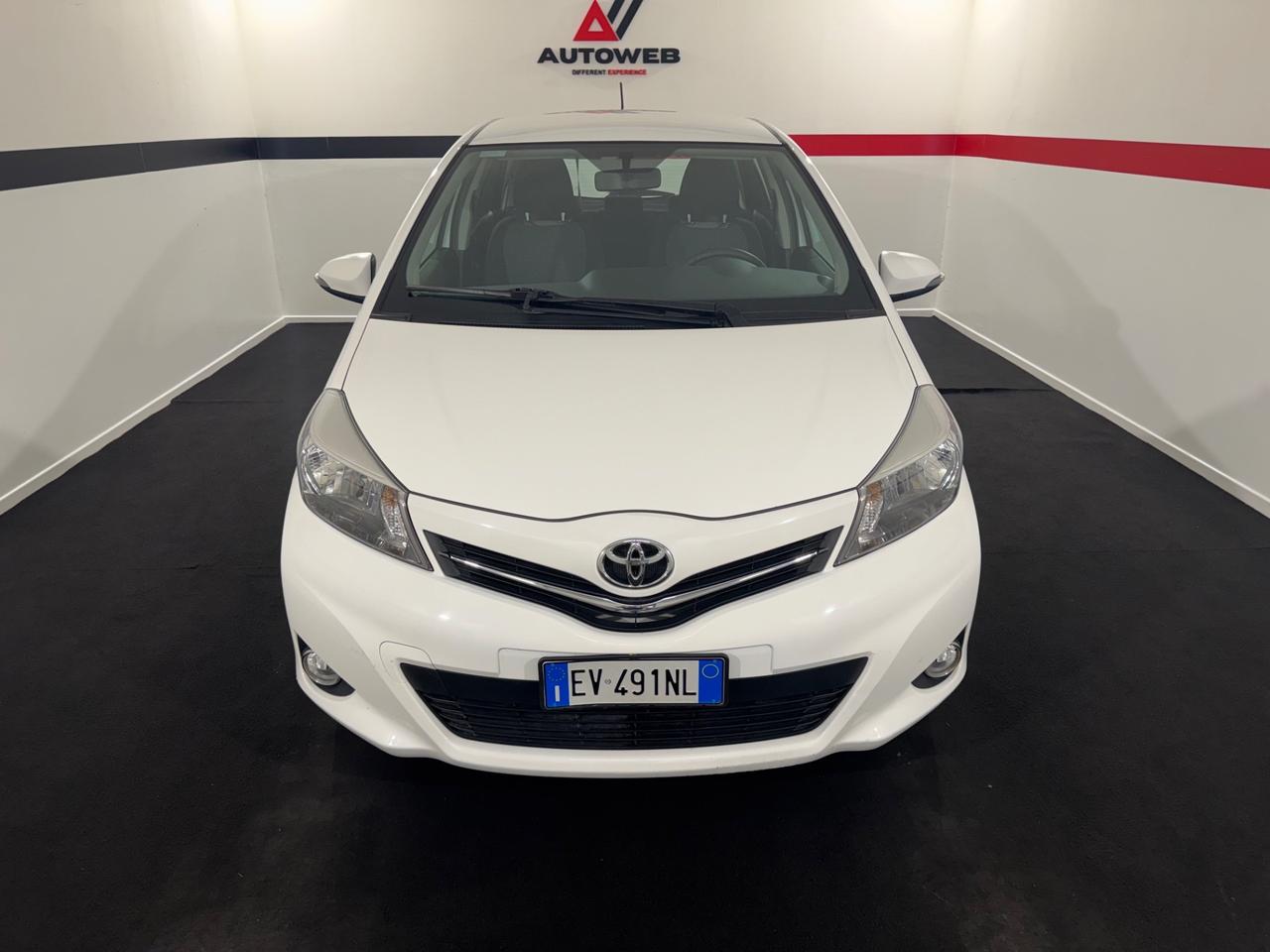 Toyota Yaris 1.0 5 porte Lounge