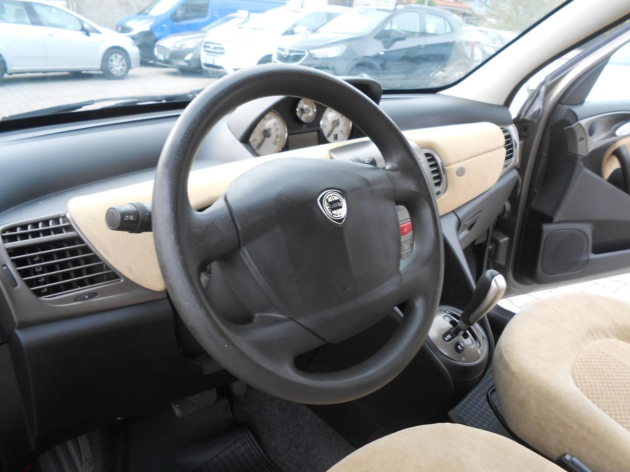 Lancia Ypsilon 1.3 Multijet 16V Oro AUTOMATICA