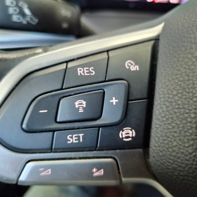 VOLKSWAGEN Golf 1.5 TSI EVO ACTIVE