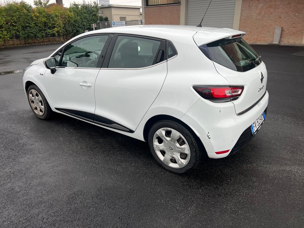 Renault Clio TCe 12V 90 CV GPL 5 porte Moschino Intens