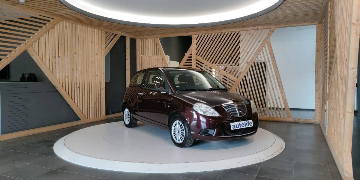 Lancia Ypsilon 1.2 8v New Oro (oro)