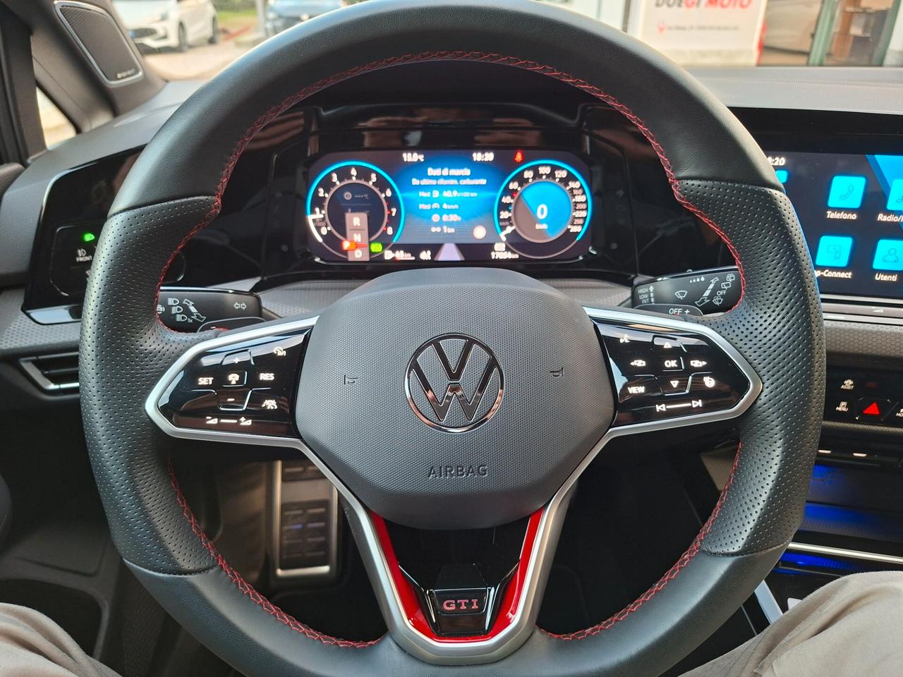 Volkswagen Golf GTI 2.0 TSI DSG
