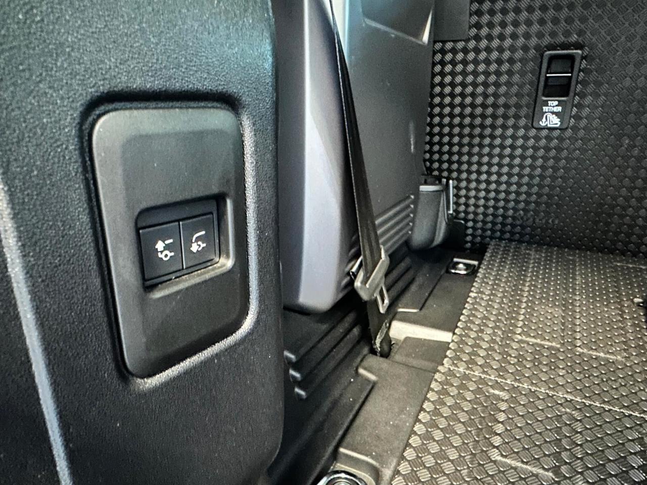Land Rover Defender 110 3.0D I6 250 CV AWD Auto X-Dynamic HSE