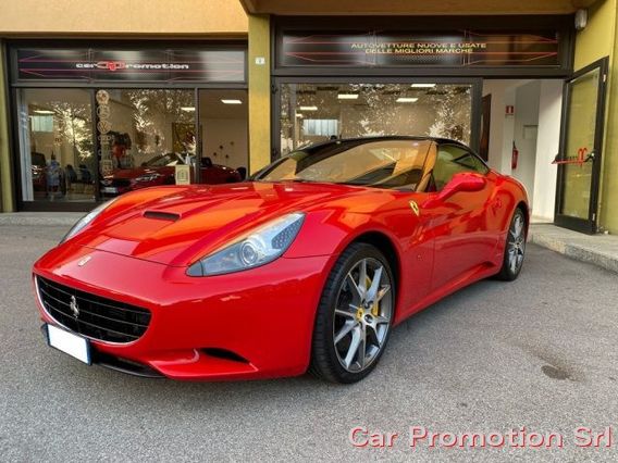 FERRARI California DCT
