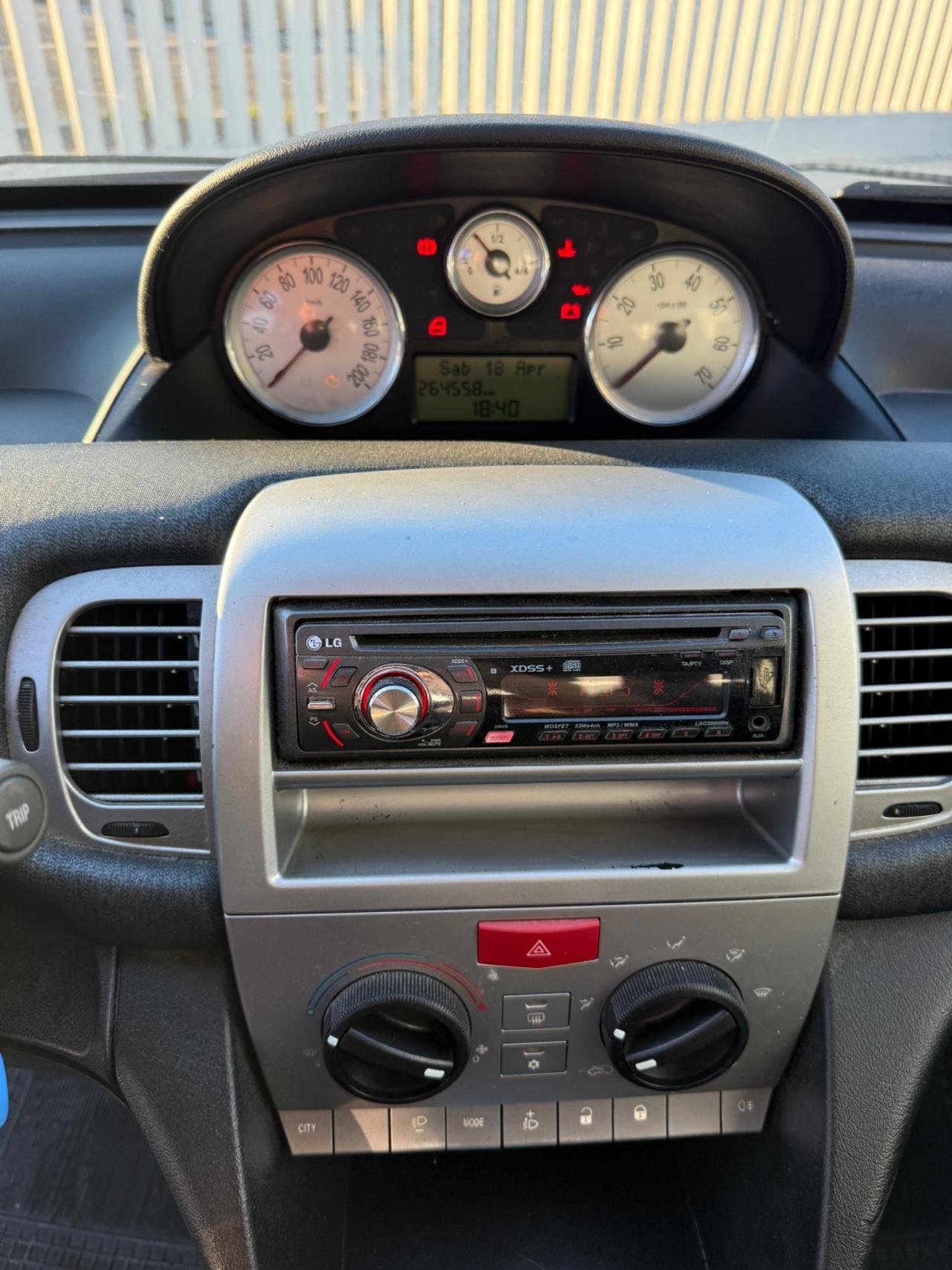 Lancia Ypsilon 1.4 Oro Ecochic GPL